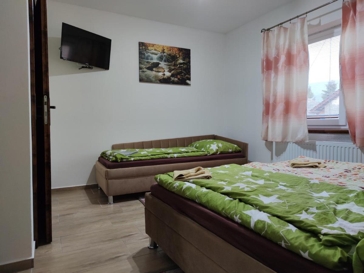 Andras Penzion Krásnohorské Podhradie Exteriör bild