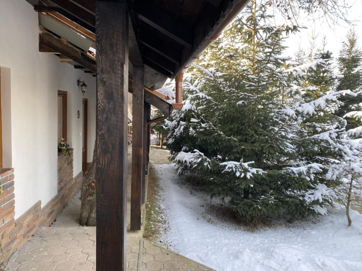 Andras Penzion Krásnohorské Podhradie Exteriör bild